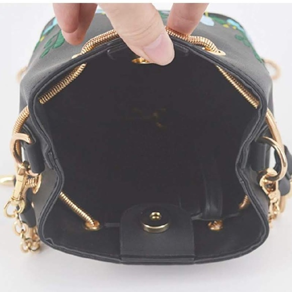 Cactus Embroidered Bucket Bag - Picture 3 of 5